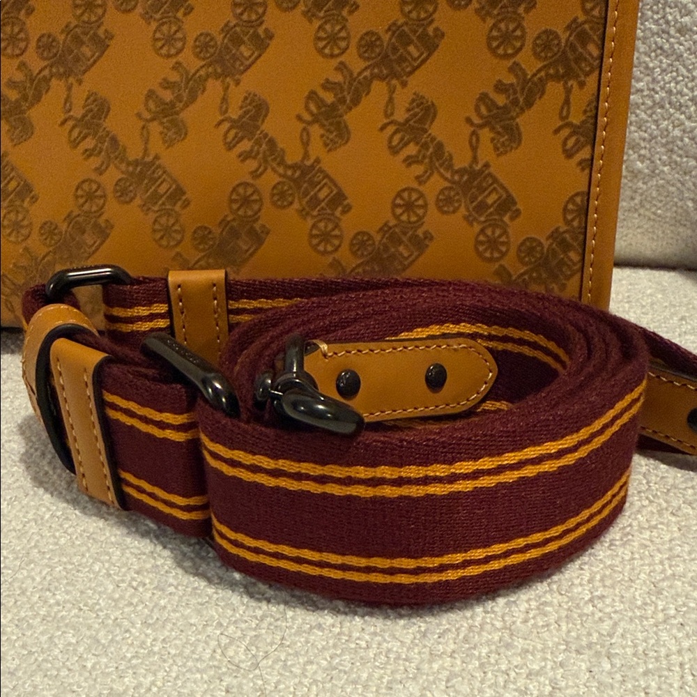 Coach Brown Leather Messenger Bag - Picture 3 of 4